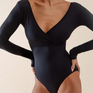 Lingerie com mangas compridas